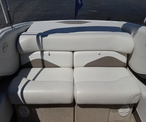 2003 Crownline 266 BR Power boat for Sale in Osage Beach, MO
